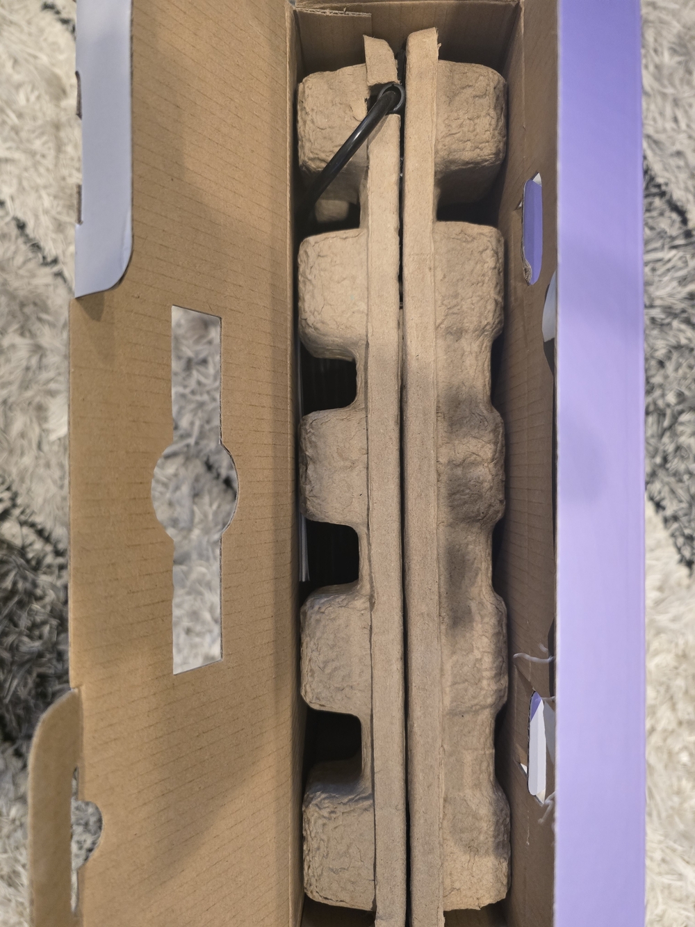 TUFT Kit To Create Rugs/Wall art - Picture 3 of 3